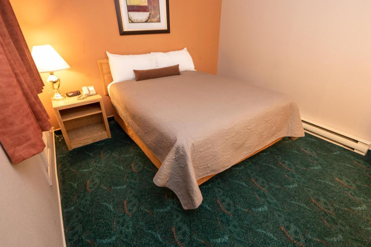 Keystone Motor Inn Brandon Buitenkant foto