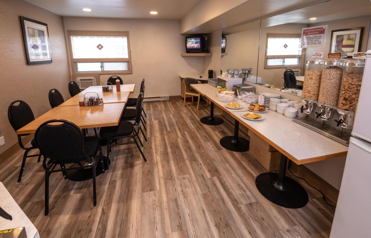 Keystone Motor Inn Brandon Buitenkant foto